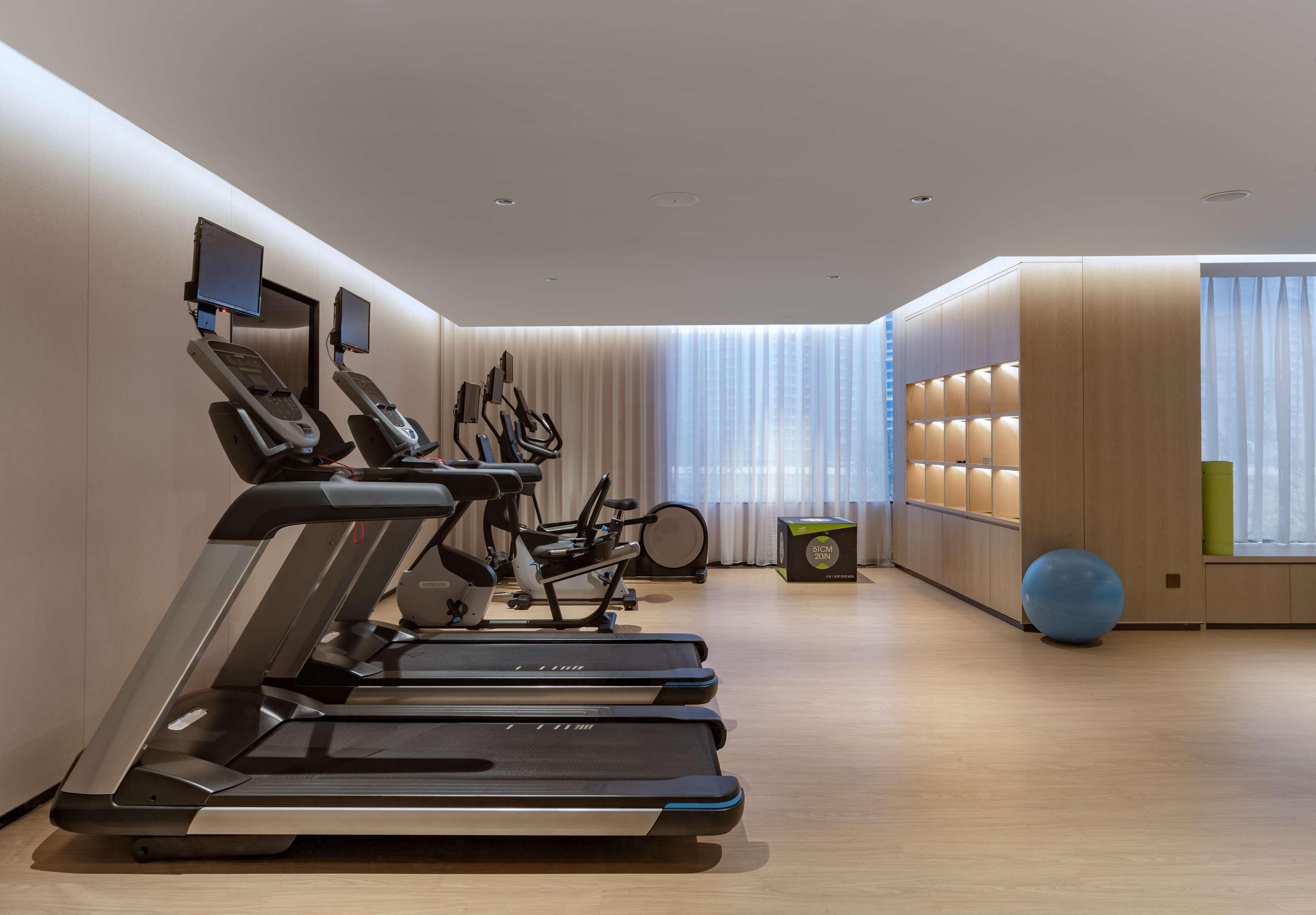 Hilton Garden Inn Shenzhen World Exhibition & Convention Center ภายนอก รูปภาพ