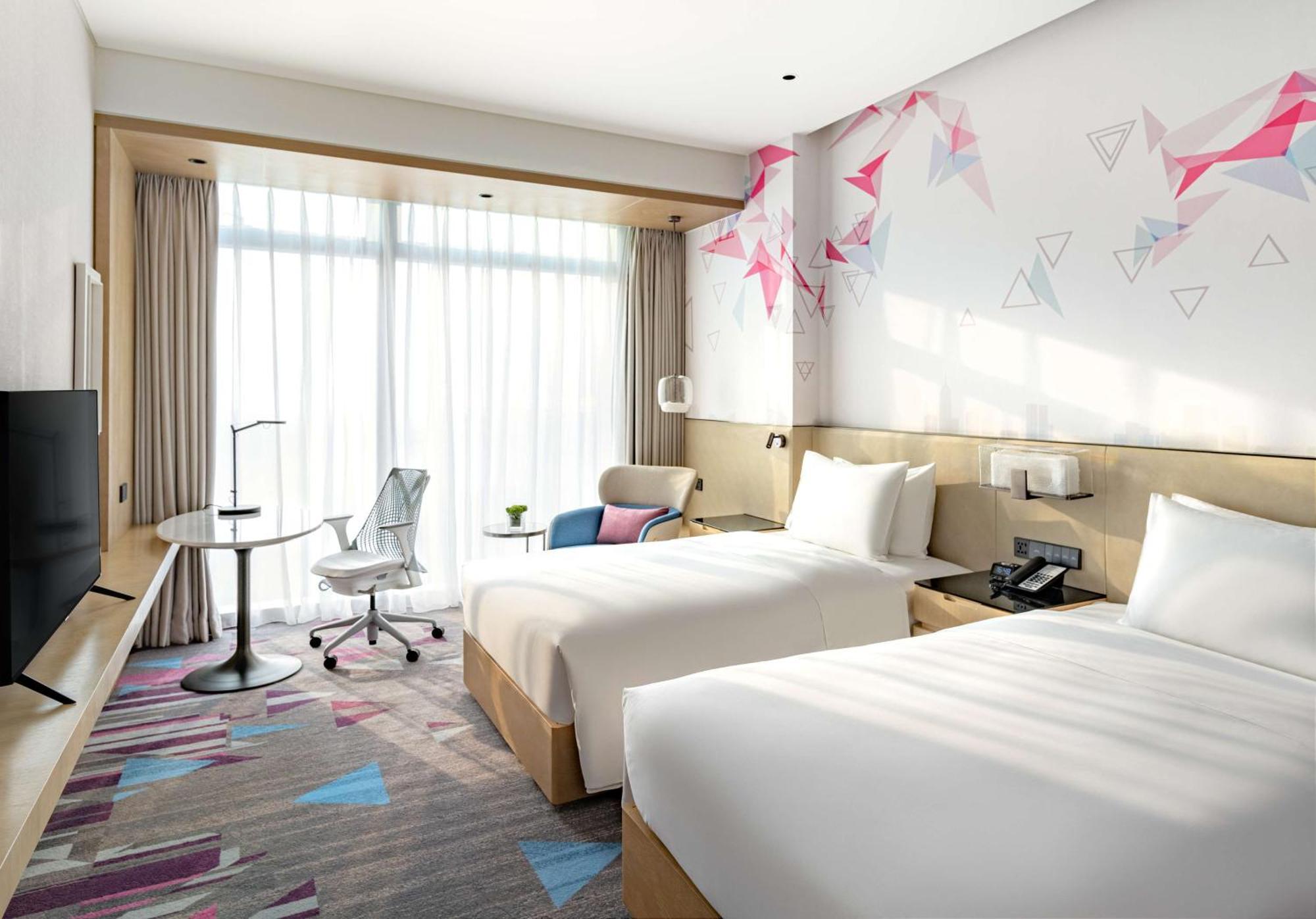 Hilton Garden Inn Shenzhen World Exhibition & Convention Center ภายนอก รูปภาพ