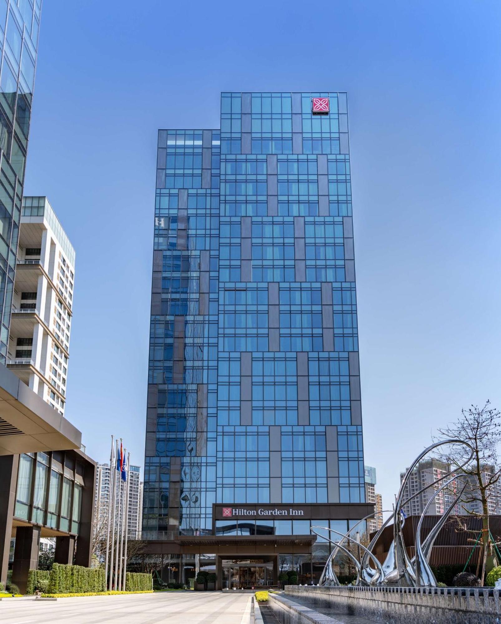 Hilton Garden Inn Shenzhen World Exhibition & Convention Center ภายนอก รูปภาพ